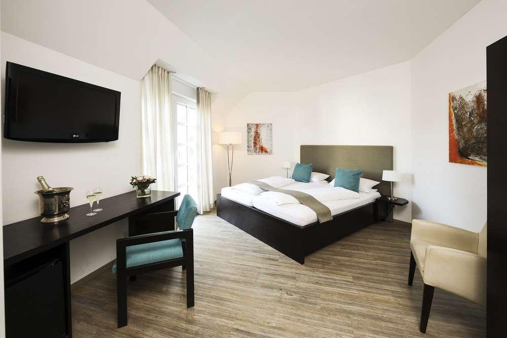 Romantik Hotel Neuhaus Iserlohn Zimmer foto
